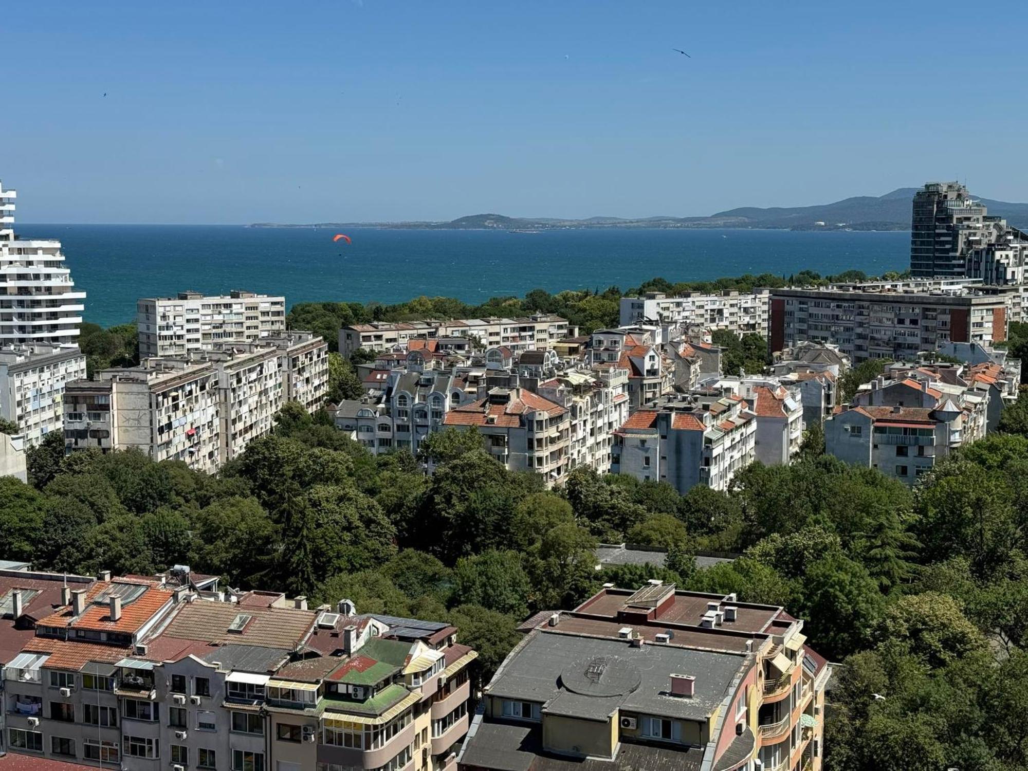 Апартамент Панорама Лазур Burgas Exterior photo